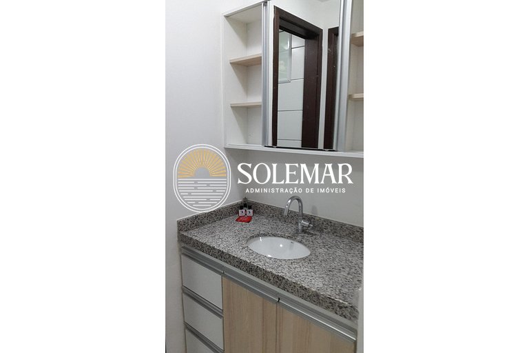 Apto com uma suíte e um quarto com camas beliche