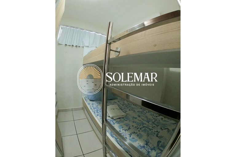 Apto com uma suíte e um quarto com camas beliche