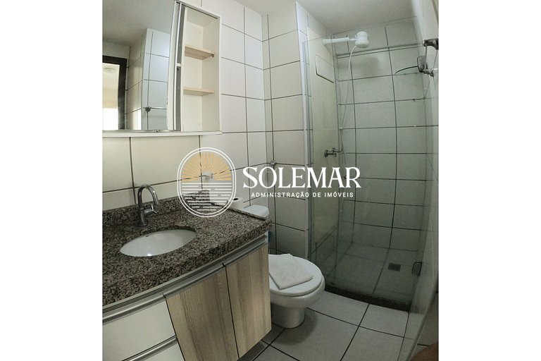 Apto com uma suíte e um quarto com camas beliche