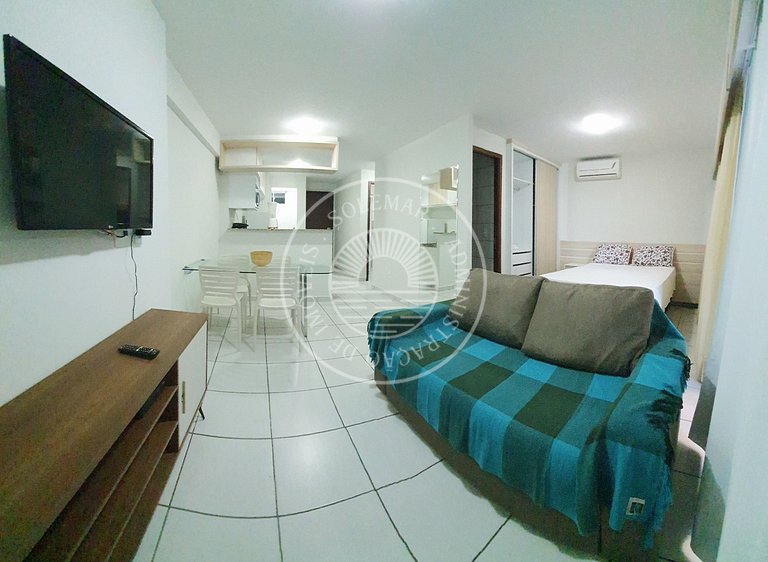 Apto com uma suíte e um quarto menor com camas beliche.