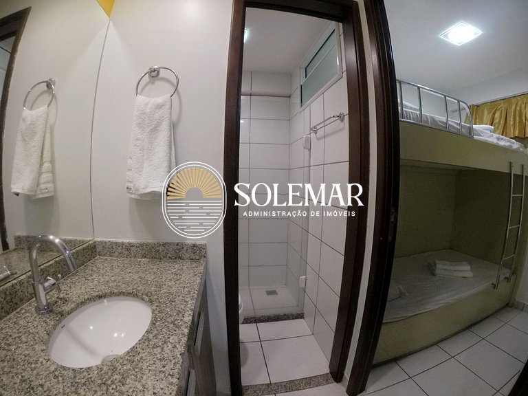 Apto com suíte e um quarto com camas Beliche e sofá-cama