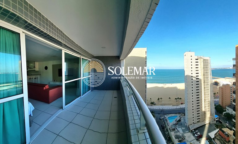 Apartamento de espacio abierto con vistas al mar