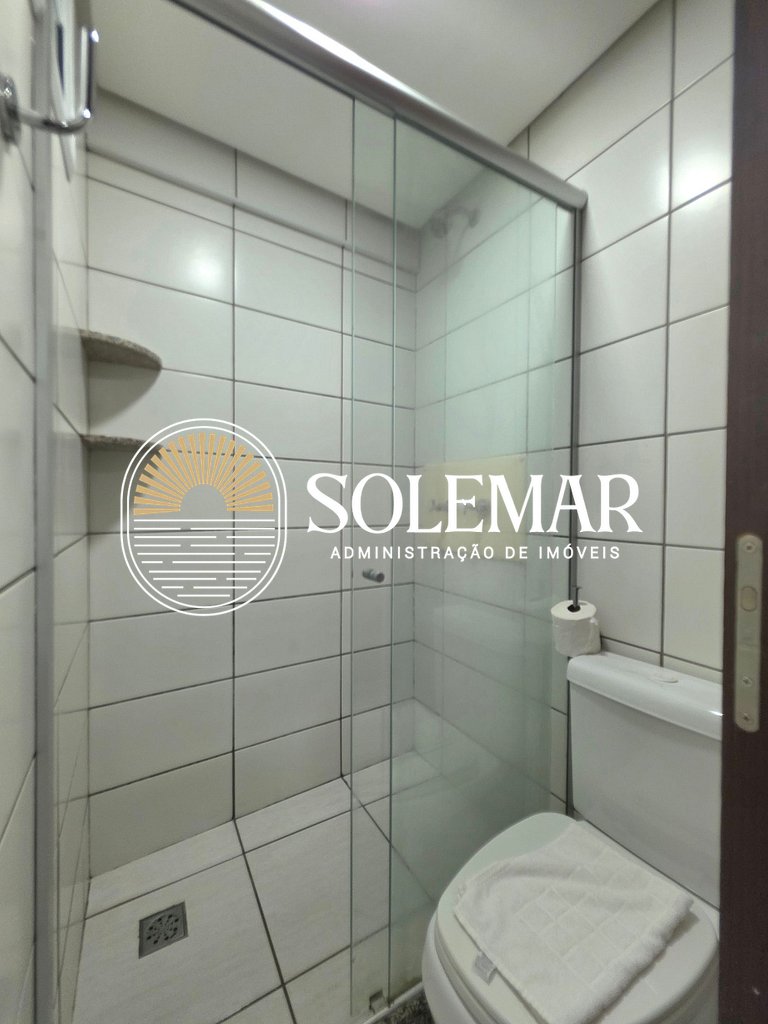 Apto com 1 suite e 1 quarto menor com camas solteiro